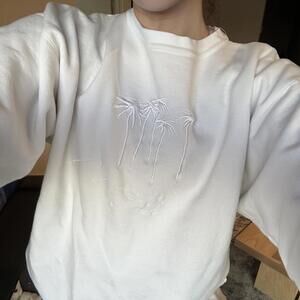 VTG Mirage Hotel Las Vegas white and cream embroidered sweatshirt